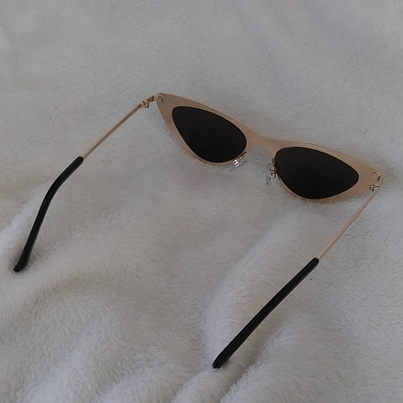 Breakfast at Tiffany's" Sunglasses - Picture 7 of 10